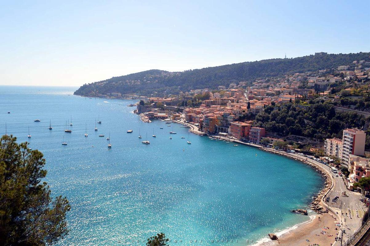 010- Villefranche-sur-mer vu de St-Jean-Cap-Ferrat.JPG
